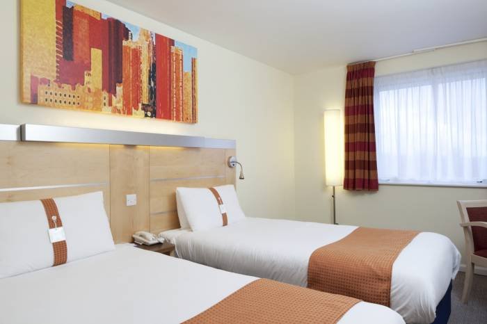 A comfortable, quiet hotel room in Cambridge Profile Photos of Holiday Inn Express Cambridge 15-17 Coldhams Park - Photo 2 of 6