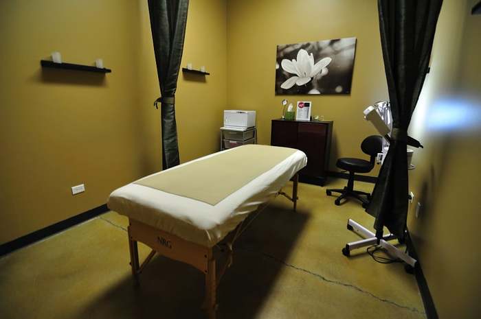  New Album of Bella Bronze Tan & Spa 1503 Michigan Avenue - Photo 22 of 35