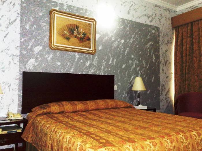  Profile Photos of VERSAILLES HOTEL DUBAI Al Rigga Street, Deira - Photo 23 of 24