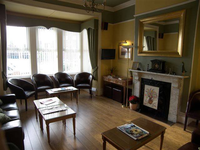 Lounge Profile Photos of The Burleigh 7 Cliff Terrace - Photo 3 of 5