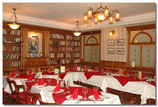  Profile Photos of VÃ¶rÃ¶s Postakocsi Restaurant RÃ¡day utca 15 - Photo 18 of 19