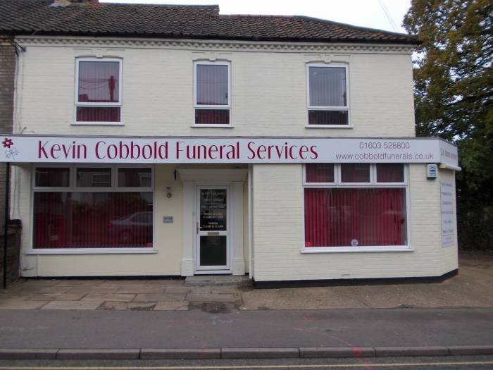            Profile Photos of Kevin Cobbold Funeral Services 104-106 Sprowston Road - Photo 1 of 2