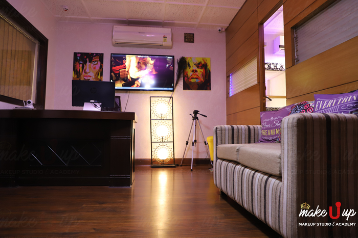  Profile Photos of Make U Up Makeup Studio & Academy 1/6, 1st Fl, Regal Building, Baba Kharak Singh Marg, Above FedEx Courier, Behind PVR Rivoli Cinema, Connaught Place - Photo 14 of 20