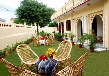  Profile Photos of Laxmi Palace (A Heritage Home) D-194/B, Jagdish Marg - Photo 9 of 9
