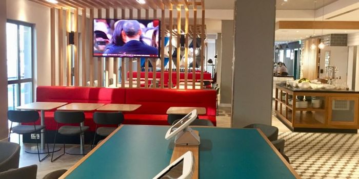  Profile Photos of Holiday Inn Express Gibraltar 21-23 Devil's Tower Road - Photo 9 of 11