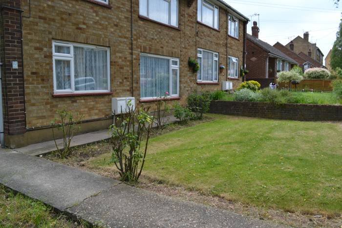  selection of Let Properties of Virotti - Residential Lettings & Property Management Azalea Drive - Photo 6 of 9