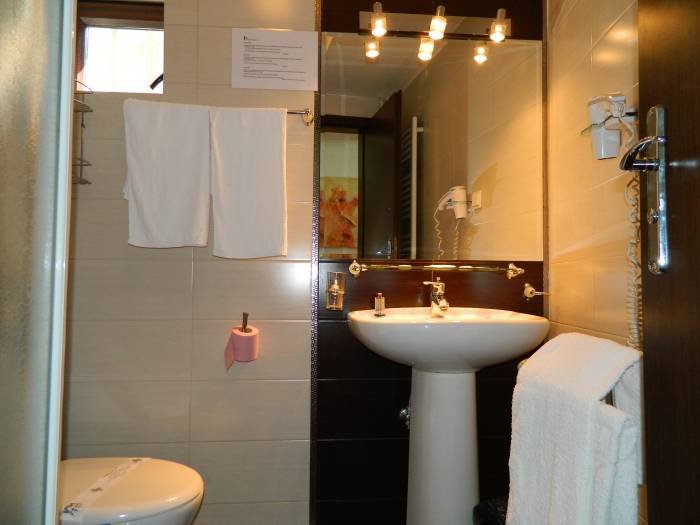                                 Profile Photos of HOTEL RAZVAN Calea Calarasilor, nr 159, sector 3 - Photo 6 of 14