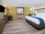  Holiday Inn Express & Suites Olathe South 15475 South Rogers Road 