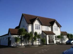  Profile Photos of The Lodge Inn Hayes Chase, Burnham Road(A132) - Photo 2 of 8