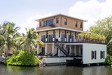  Luxury Properties Grand Cayman 7-Mile Shops, 215b West Bay Road, 