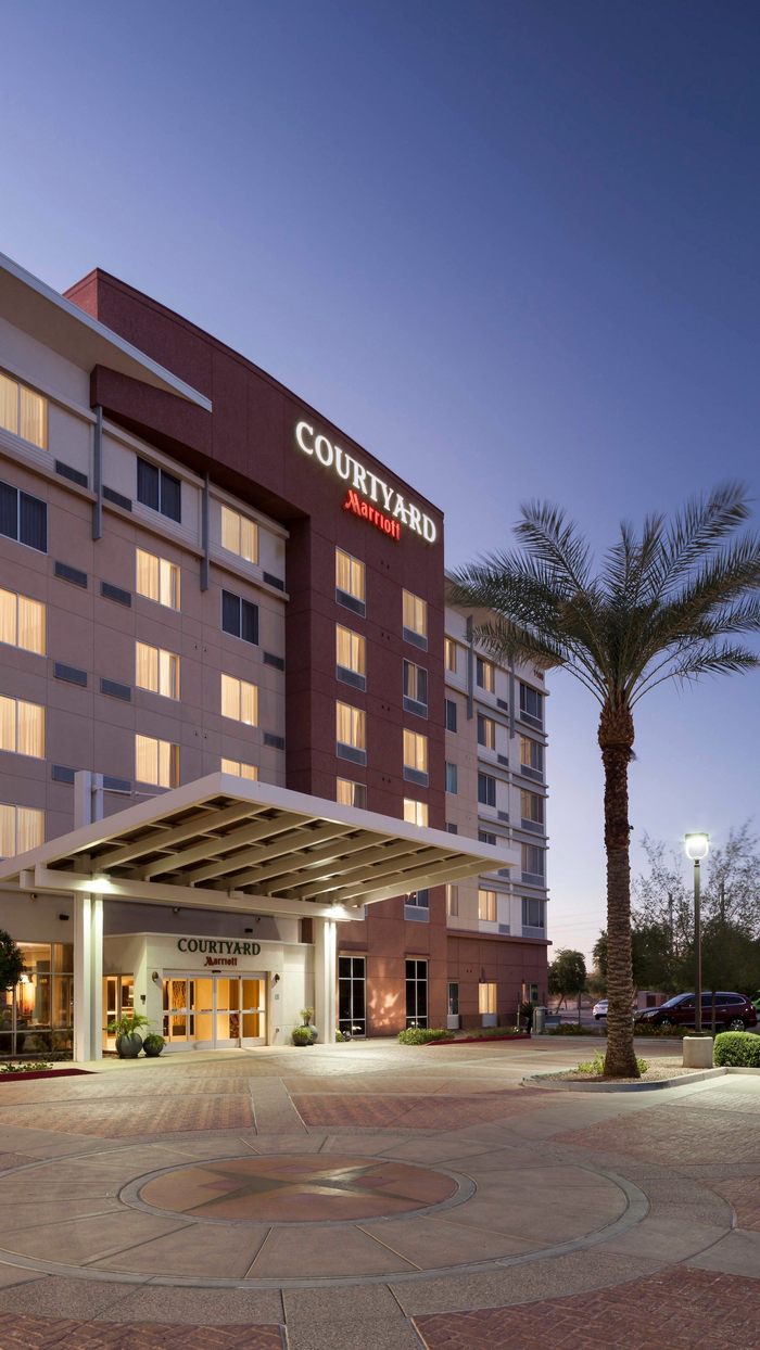  Profile Photos of Courtyard by Marriott Phoenix Chandler/Fashion Center 1100 South Price Road - Photo 9 of 12