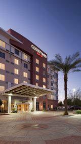  Courtyard by Marriott Phoenix Chandler/Fashion Center 1100 South Price Road 