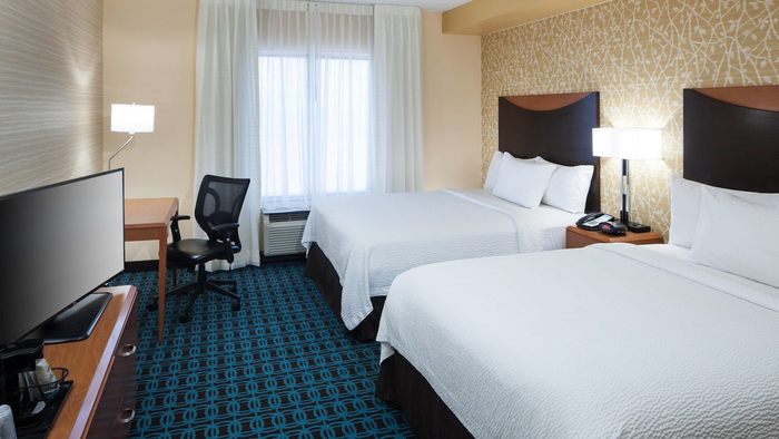  Profile Photos of Fairfield Inn & Suites by Marriott Phoenix Chandler/Fashion Center 1100 South Price Road - Photo 2 of 12