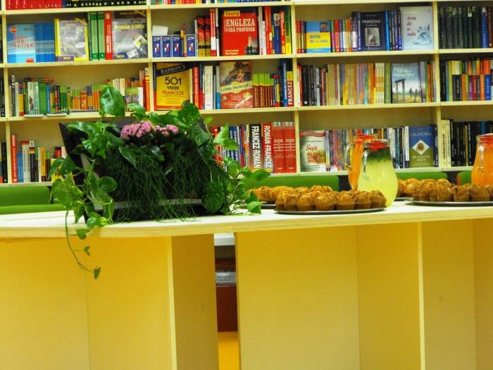  Tablouri vegetale of Metroplex Property Management SRL Calea Floreasca 169A - Photo 8 of 8
