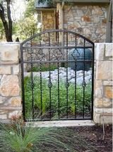 Viking fence, Garland