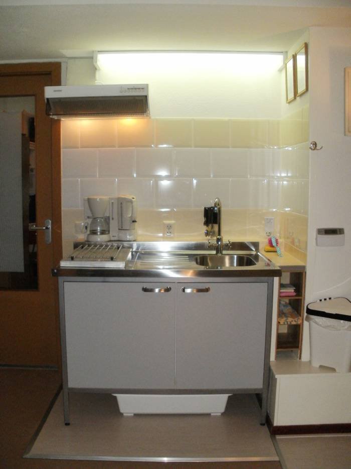 Apartment kitchennet          Profile Photos of Aan de Pier B&B Sub 7 near Amsterdam in the Netherlands Bonairepier 7 - Photo 6 of 12