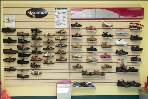  New Album of Happy Feet Plus-Largo Store 469 Clearwater Largo Road North - Photo 2 of 3