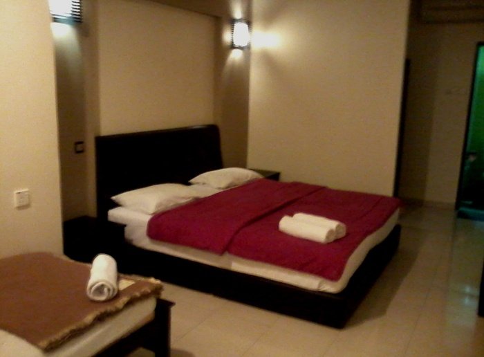 A SINGLE BED AND KING BED ROOM FOR FAMILY Profile Photos of DE MOTEL KULIM NO 65, JALAN CENGAL 3, TAMAN CENGAL INDAH - Photo 10 of 10