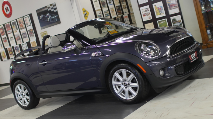 Welcome to our showroom! Take a look around.  Our Showroom of Nexcar Auto Sales & Leasing 1235 Finch Ave West - Photo 9 of 48