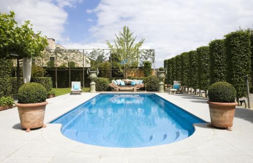  New Album of Compass Ceramic Pools South East 9 Graylands Estate - Photo 1 of 3