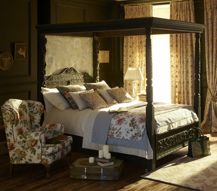 Luxurious bedspreads and soft furnishings made to order. Blinds, Curtains and Interiors of Escott and Wright, Curtains and Blinds 6 South Street, - Photo 1 of 7 Luxurious bedspreads and soft furnishings made to order. Blinds, Curtains and Interiors of Escott and Wright, Curtains and Blinds 6 South Street, - Photo 1 of 7