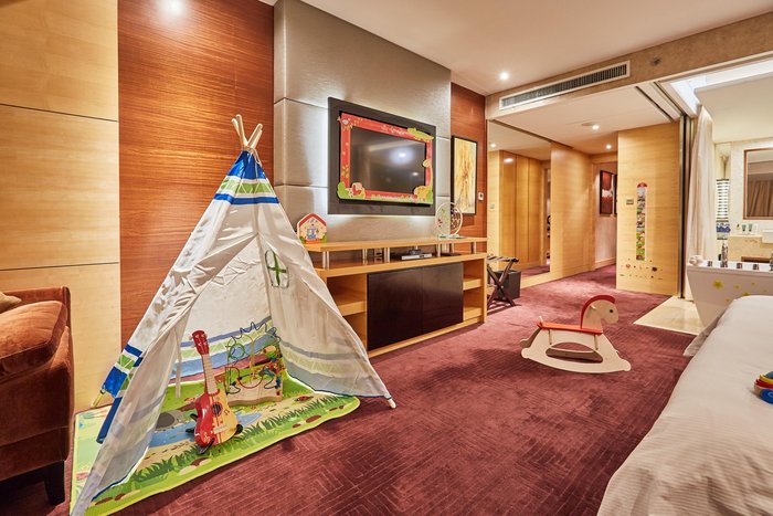 Kids Suite at Hilton Shanghai Hongqiao Guest Rooms of Hilton Shanghai Hongqiao No. 1116 Hong Song East Rd - Photo 7 of 17