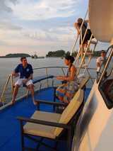 MV Oktavia, Oktavia Dive Center Co., Ltd, Takuapa
