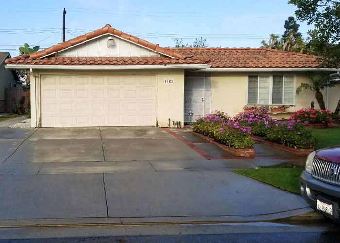  New Album of Shining Daily - Window Cleaning and Pressure Washing 3943 Irvine Blvd Suite 252 - Photo 4 of 5