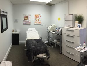  New Album of DermaEnvy Skincare - Moncton / Dieppe 988 Champlain St - Photo 4 of 4