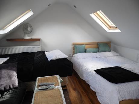  Profile Photos of Barking Guesthouse 292 Bastable Avenue - Photo 13 of 13