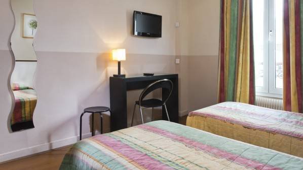 Profile Photos of Hotel Merryl 7-9, rue Pajol - Photo 1 of 11