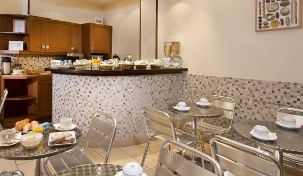  Profile Photos of Hotel Merryl 7-9, rue Pajol - Photo 3 of 11