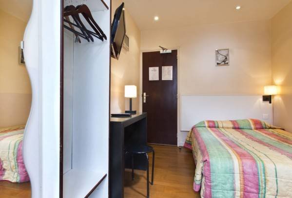  Profile Photos of Hotel Merryl 7-9, rue Pajol - Photo 7 of 11