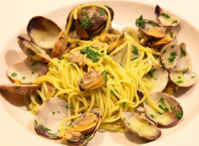 Spaghetti alle Vongole Profile Photos of Vinoteca Italiana - Italian Restaurant 1-3, Bridge House, Beeches Avenue - Photo 2 of 10