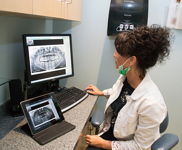  Profile Photos of Dr. Adam Chapnick | Cosmetic Dentistry Toronto 3080 Yonge St #3030 - Photo 5 of 5