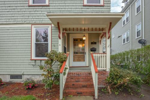  Profile Photos of Boston Bayside Properties 2253a Dorchester Avenue - Photo 3 of 4
