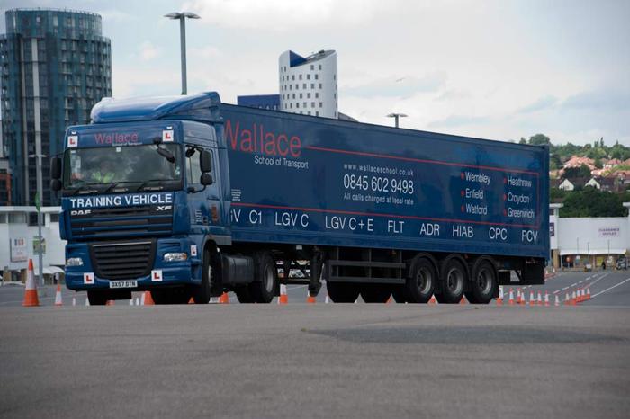  Profile Photos of Wallace LGV_HGV_PCV_BUS_COACH 6-8 Steele Road Park Royal - Photo 4 of 23