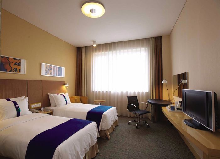  New Album of Holiday Inn Express Chengdu Tianhe 169 Lianghe West Road, Xipu District, (D exit Tianhe Metro Station) - Photo 1 of 13