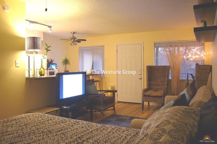 Waterston Open Studio Unit Profile Photos of Waterston Studios 1814 Waterston Ave - Photo 1 of 1