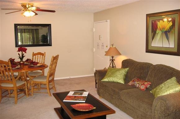 Profile Photos of Parkway Crossing Apartments 102 La Mancha Dr - Photo 4 of 6