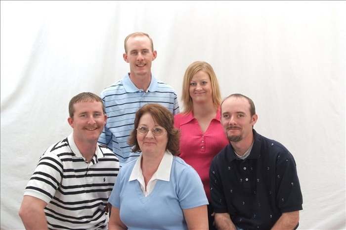 Carpet-cleaning-angier Carpet Cleaning of Josh A Baker's Carpet Cleaning 300 Raeford Rd - Photo 4 of 6