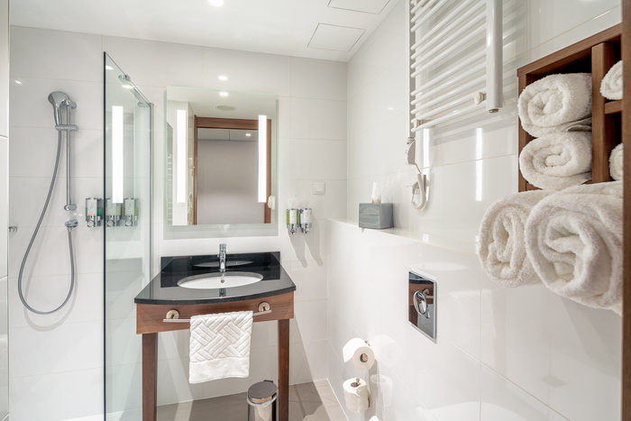 Guest Bathroom at Hampton by Hilton Warsaw Mokotow Profile Photos of Hampton by Hilton Warsaw Mokotow PostÄ™pu 7 - Photo 2 of 13