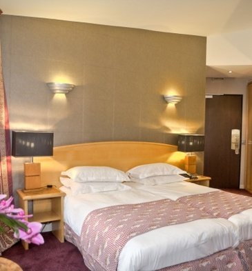 Profile Photos of BEST WESTERN Le Patio Saint Antoine 289bis, rue du Faubourg Saint Antoine - Photo 6 of 7