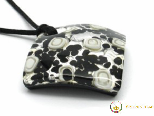 Curved Pendant 40mm - Black
