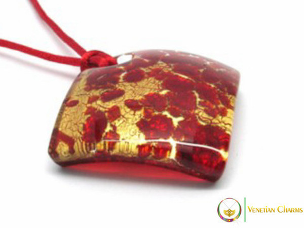 Curved Pendant 40mm - Red