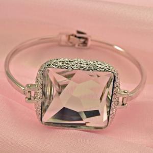 Buy online Bracelet 