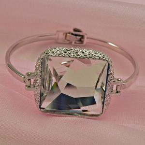 Buy online Bracelet 