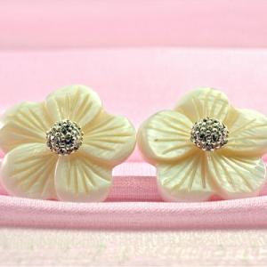 Buy online Earrings 