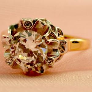 Buy online Ring 