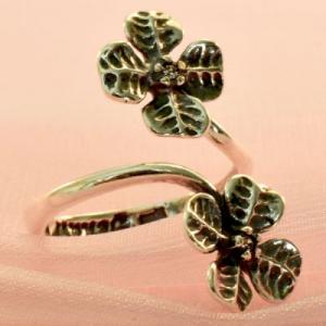 Buy online Ring 